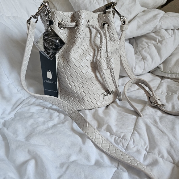 Cream Vegan Leather Bucket Purse - Picture 4 of 4